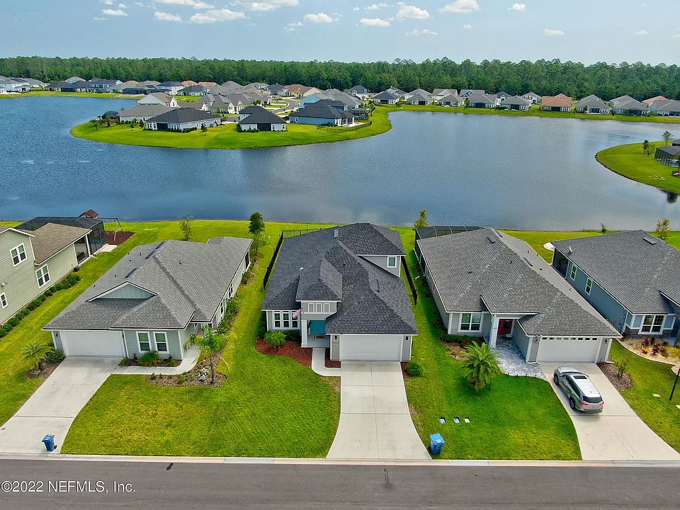 1st image of 215 Willow Lake Dr