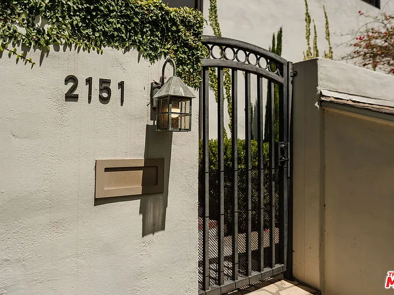 2151 Kenilworth Ave — Photo 39