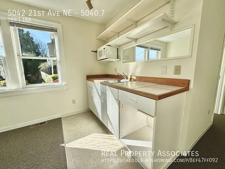 5042 21st Ave NE #5040.7 — Photo 8
