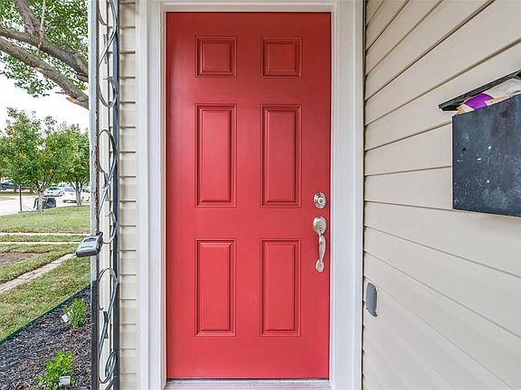 5th image of 5029 Lyndon Dr