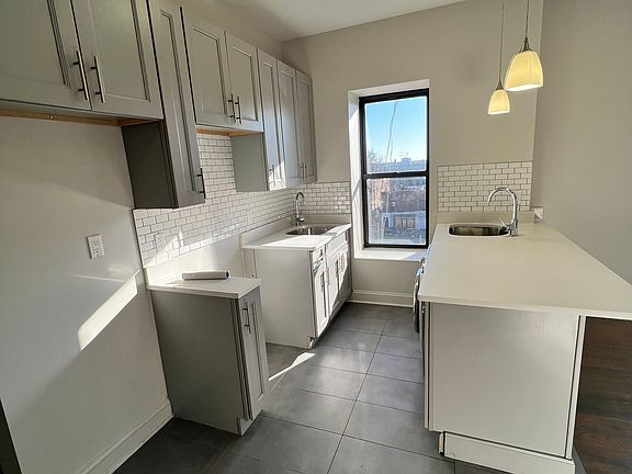 3rd image of 1552 President St APT 3D