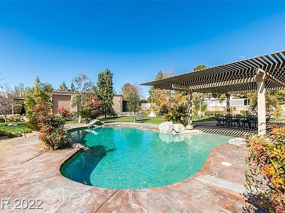 2nd image of 7240 Boyd Ln