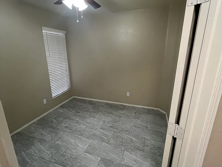 25 N Cholla St — Photo 8