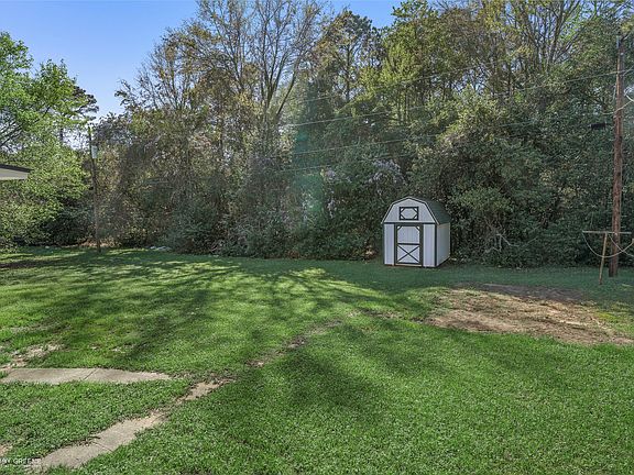 3rd image of 507 S Middle Landing Rd