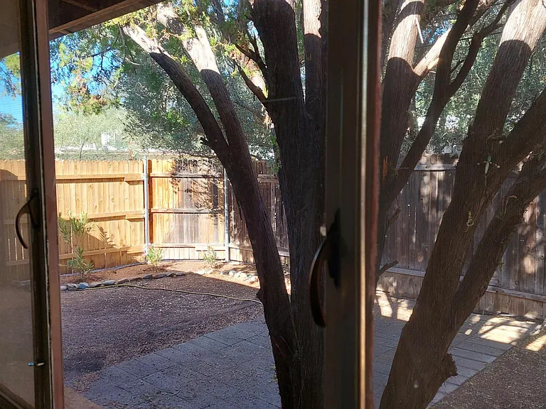 E Blacklidge Dr — Photo 40