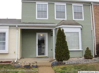 98 Wilshire Ct, Old Bridge, NJ
