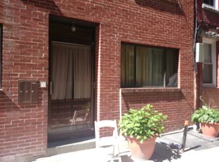 4 Cleveland Pl, Boston, MA 02113