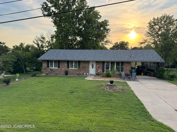 4437 Rainbow Cir, Jefferson City, MO 65109