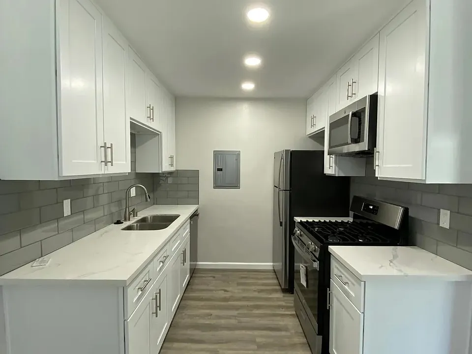 12011 Pacific Ave #7
