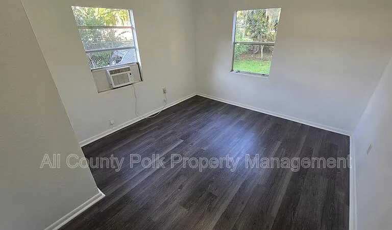 1135 Fairview Ave — Photo 7