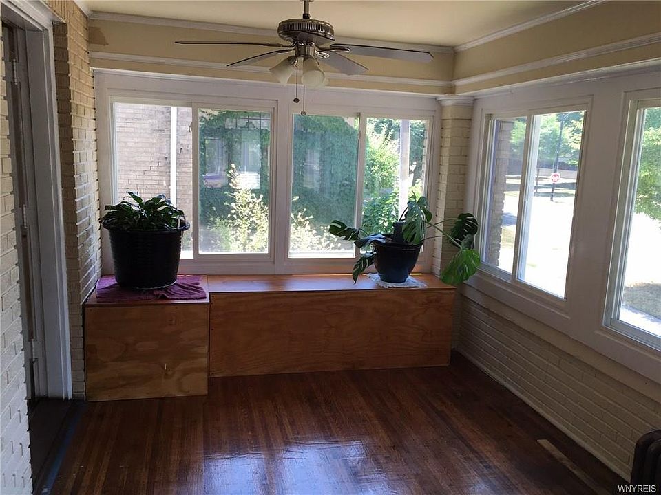 2nd image of 609 Linwood Ave #1