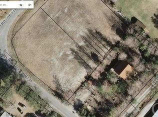 R E Daniels Rd, Wanchese, NC 27981