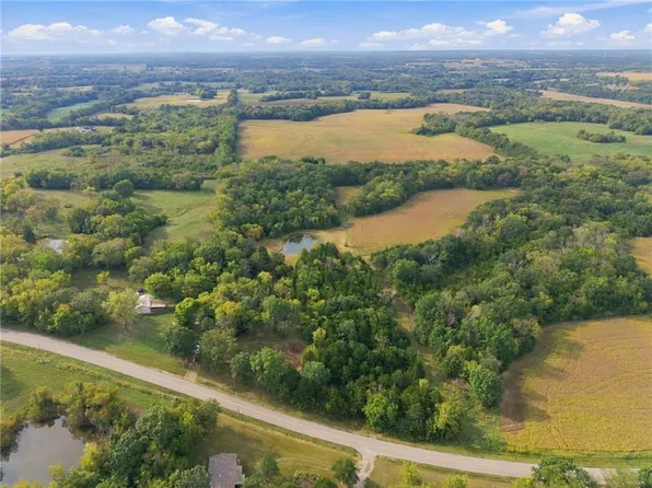 972 NE Hwy E, Knob Noster, MO 65336