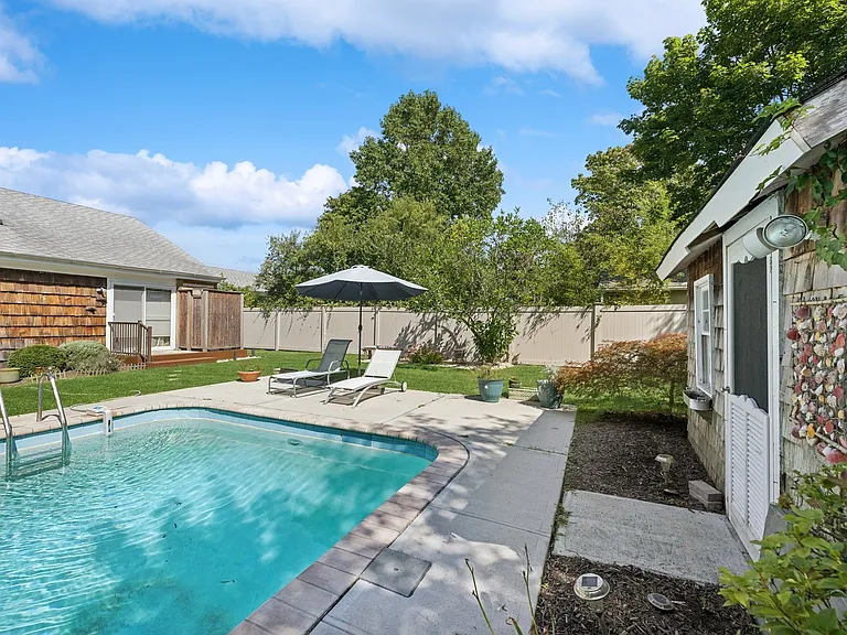 7 Linda Ln — Photo 13