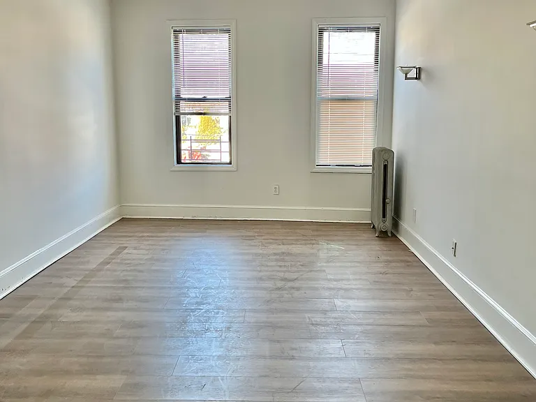 214 Hillside Ave — Photo 5