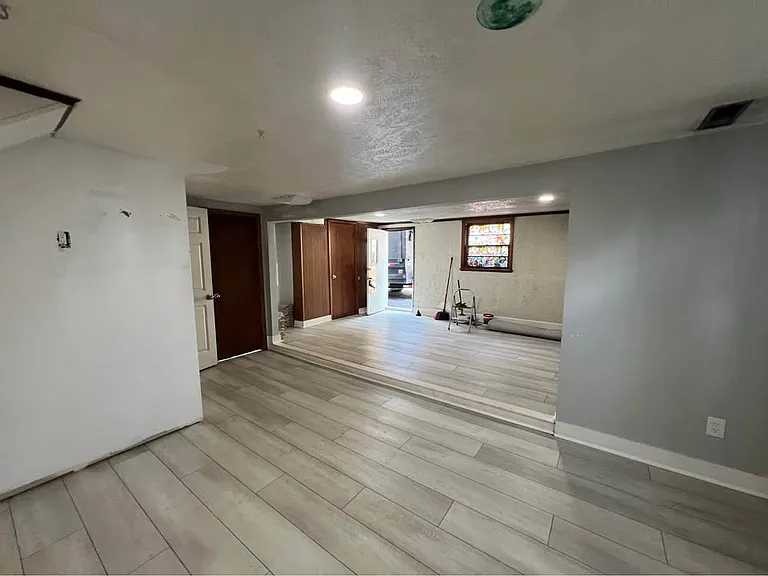 6104 W Pages Ln — Photo 6