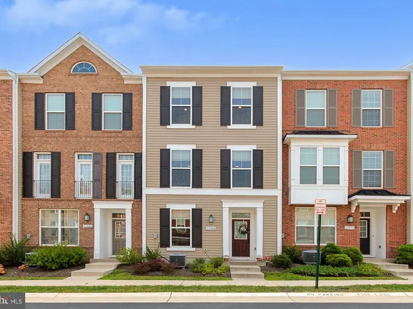 22888 Eileen Sq, Sterling, VA 20166