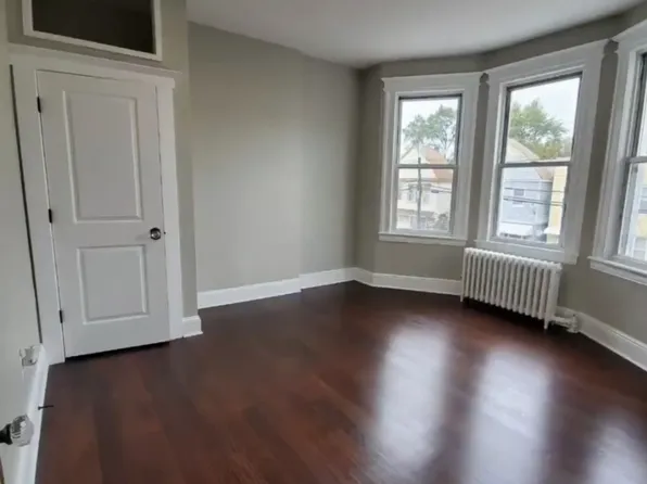 189 Boyd Avenue image 6 of 13