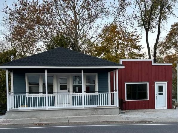 32 Western Ave SUITE 3