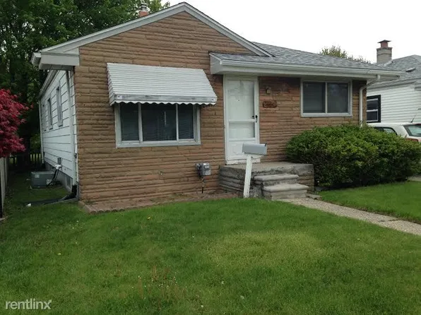 24948 Hayes Rd, Eastpointe, MI 48021