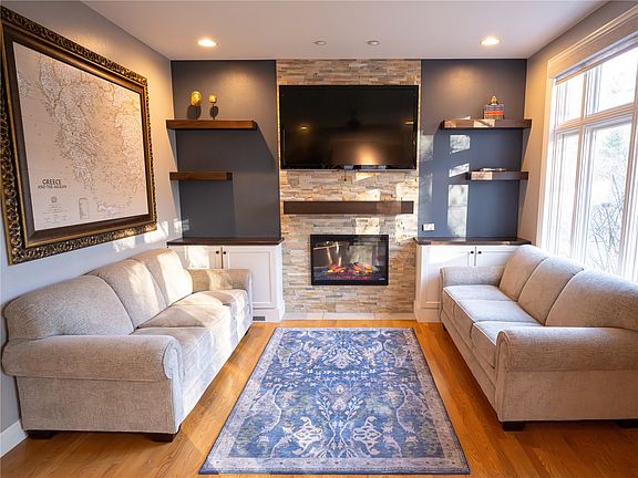 3rd image of 1432 Hickory Hollow Rd NE