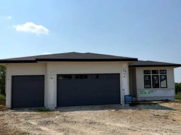 5548 167th St, Urbandale, IA 50323