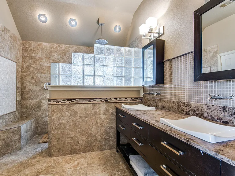 2500 Sir Tristram Ln — Photo 21