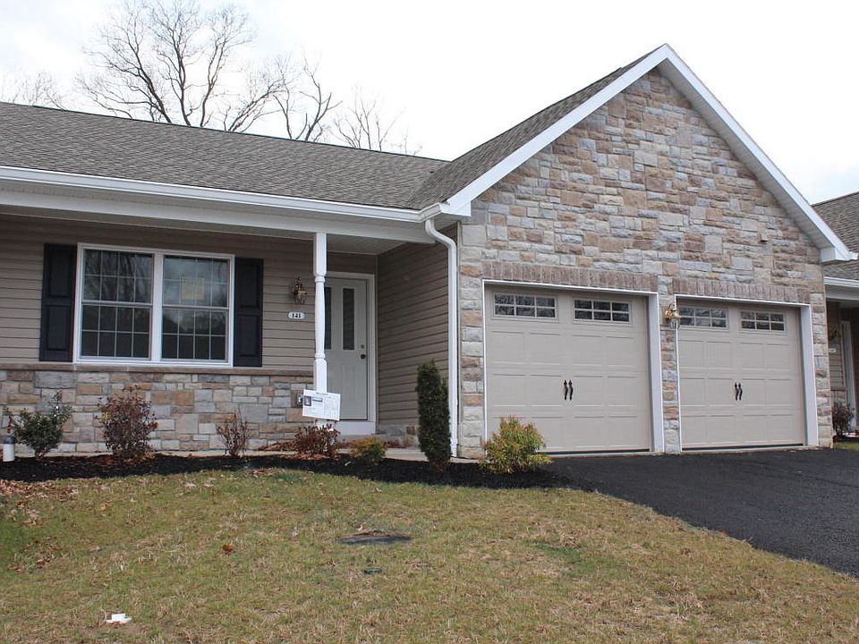 1st image of 141 N Oakwood Ln