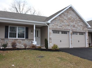 141 N Oakwood Ln, Selinsgrove, PA 17870