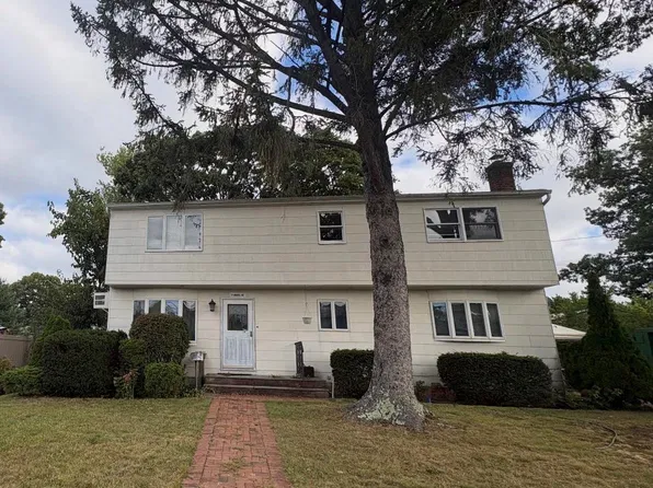 771 Windmill Avenue, West Babylon, NY 11704