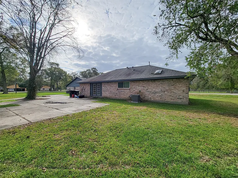 1211 Diablo Dr — Photo 17