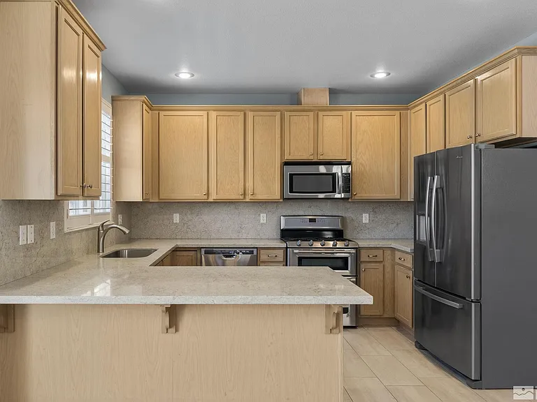 1370 Chichester Dr — Photo 9