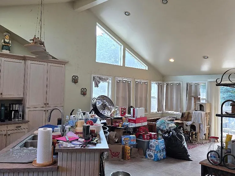 9709 NE 142nd Ave — Photo 3