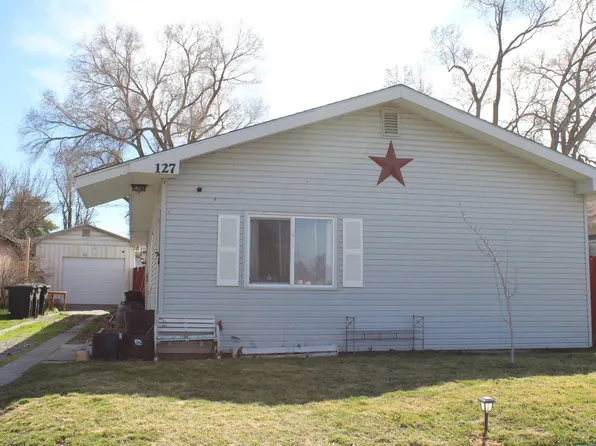 127 E Garfield Ave, Glenns Ferry, ID 83623