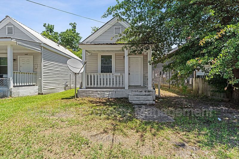 1st image of 1918 Walker St