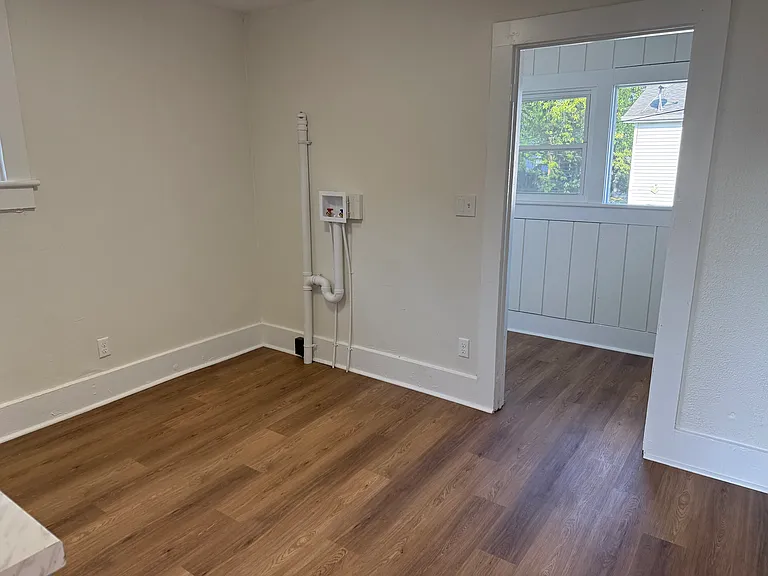 208 W Church St #1.5 — Photo 6