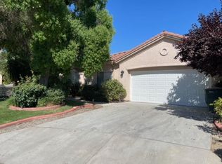 7688 N Bain Ave, Fresno, CA 93722