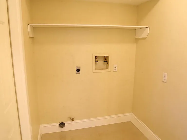 2410 Old Fort Rd — Photo 17