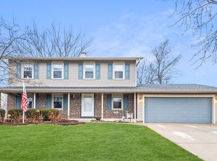 1850 Ridgewood Ln, Hoffman Estates, IL 60192
