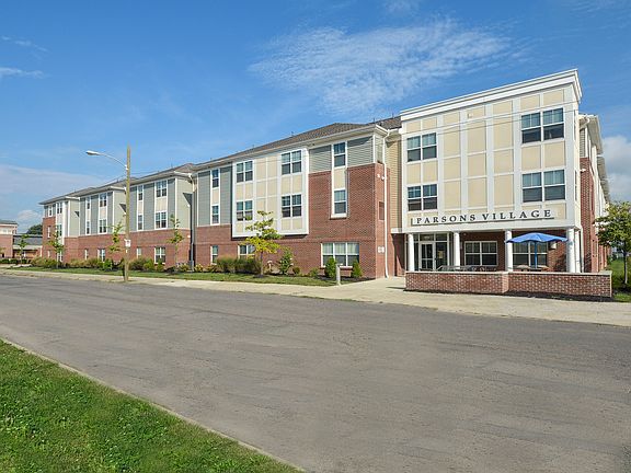3rd image of 1854 S Washington Ave #306