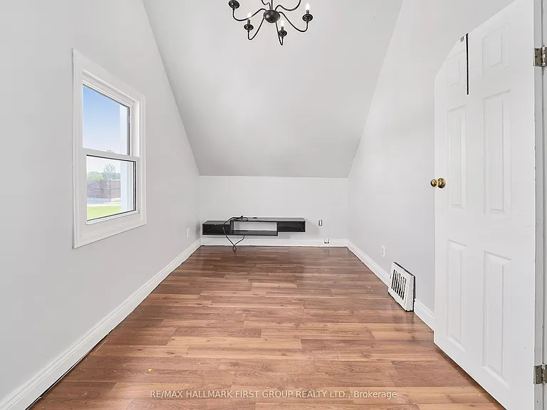 314 Nassau St — Photo 28