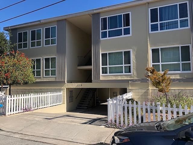 1st image of 1115 Village Dr