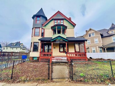 205 Saint James Ave, Springfield, MA, 01109