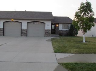 2911 11th St SE, Minot, ND 58701