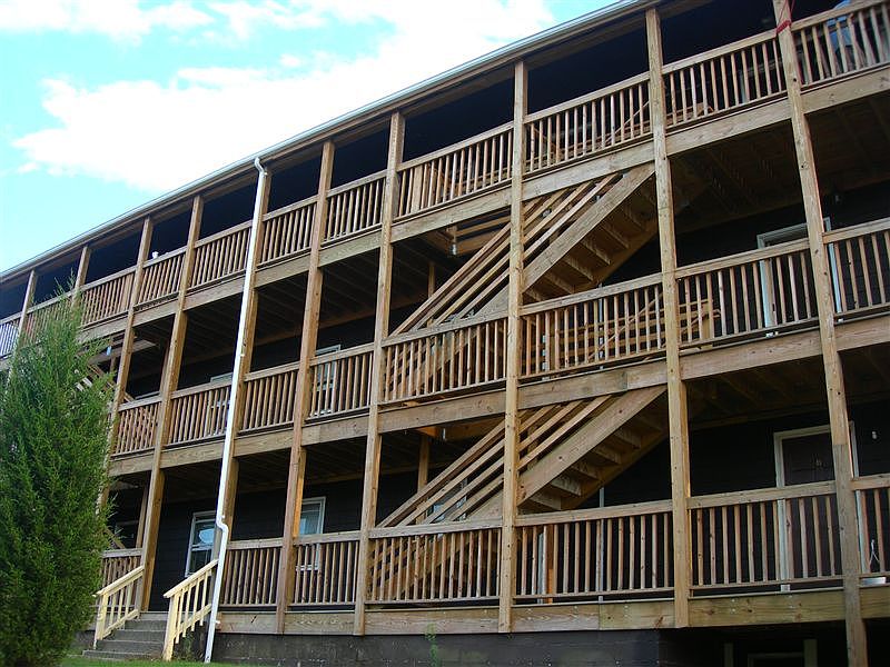 24 Wedgewood Dr.