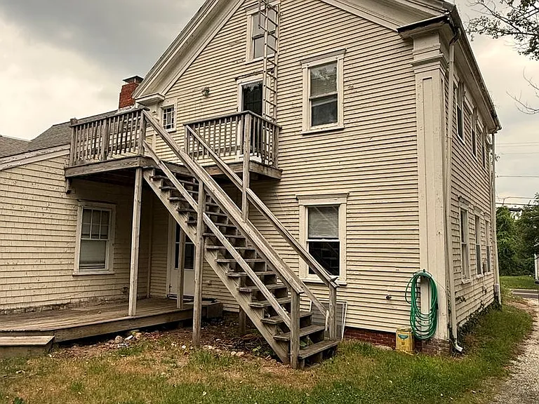 25-25 School St #A — Photo 8