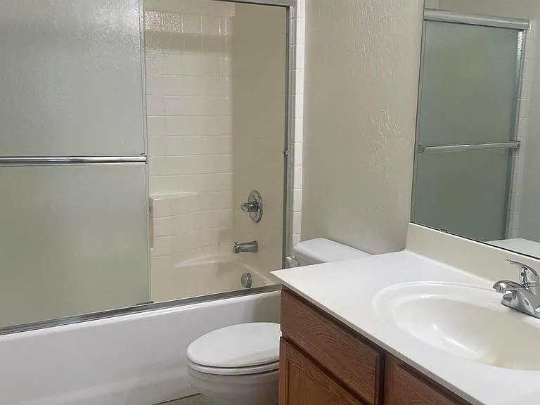 1333 S 220th Dr — Photo 12
