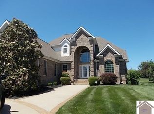 230 Forest Ridge Cv, Paducah, KY 42003