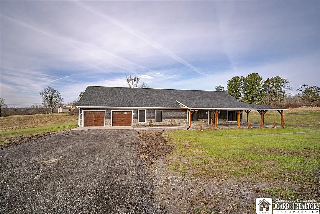 2949 W Oak Hill Rd photo 1