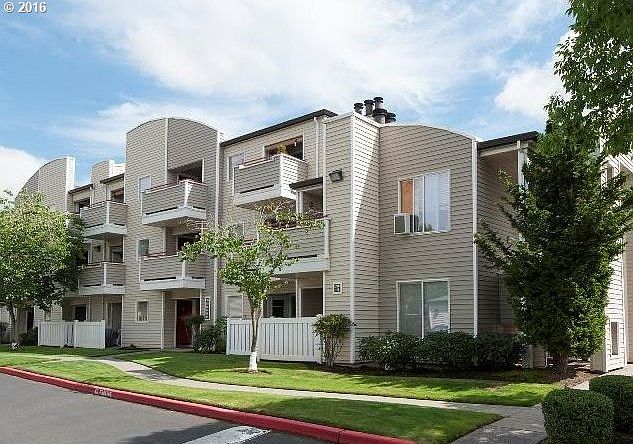 1st image of 6044 SE Drake St APT 105